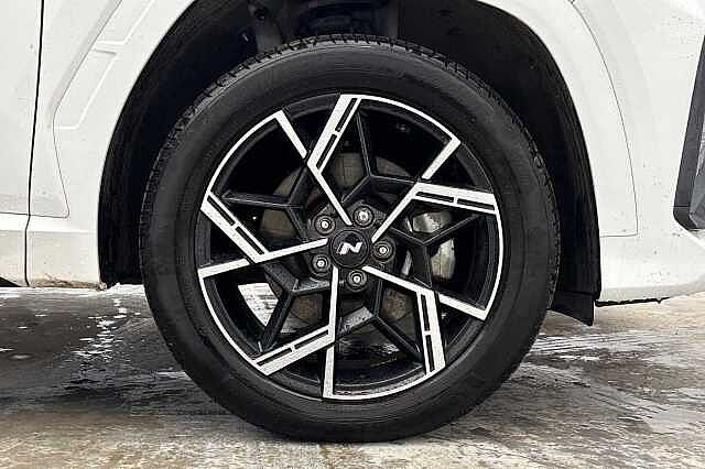 Hyundai TUCSON 1.6T Plug-in Hybrid N Line 5dr Auto White