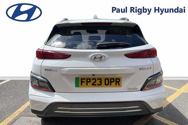 Hyundai KONA Ultimate 64kWh 5dr Auto White
