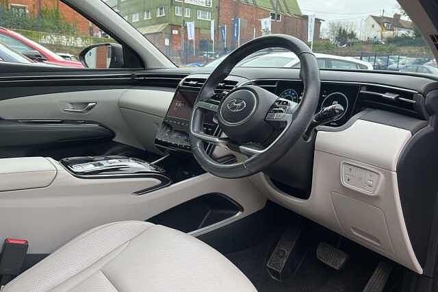 Hyundai TUCSON 1.6 T-GDi Plug-in Hybrid Ultimate 5dr 4WD Auto Red