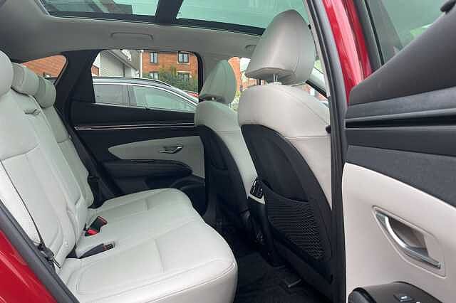 Hyundai TUCSON 1.6 T-GDi Plug-in Hybrid Ultimate 5dr 4WD Auto Red