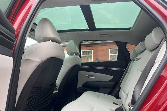 Hyundai TUCSON 1.6 T-GDi Plug-in Hybrid Ultimate 5dr 4WD Auto Red