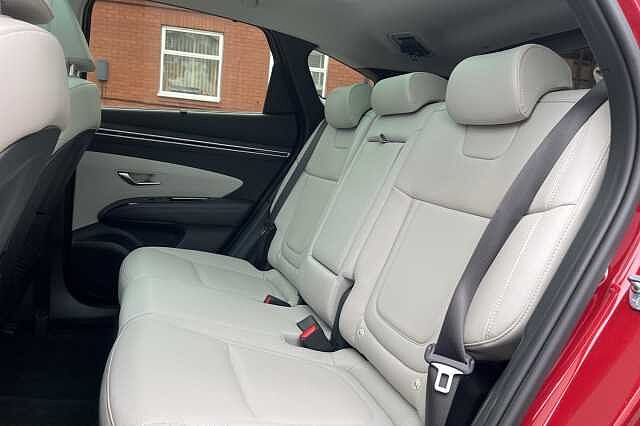 Hyundai TUCSON 1.6 T-GDi Plug-in Hybrid Ultimate 5dr 4WD Auto Red