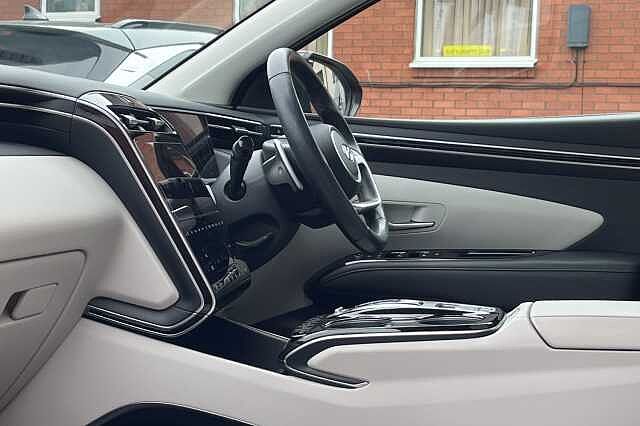 Hyundai TUCSON 1.6 T-GDi Plug-in Hybrid Ultimate 5dr 4WD Auto Red