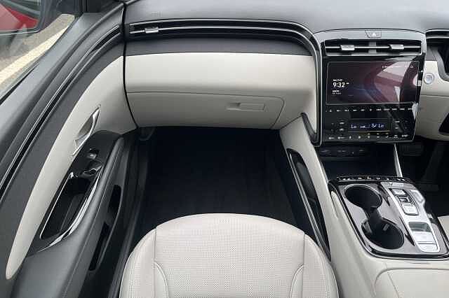 Hyundai TUCSON 1.6 T-GDi Plug-in Hybrid Ultimate 5dr 4WD Auto Red