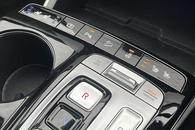 Hyundai TUCSON 1.6 T-GDi Plug-in Hybrid Ultimate 5dr 4WD Auto Red