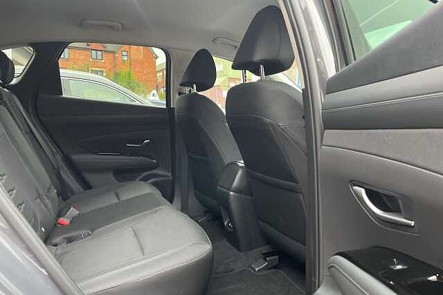 Hyundai TUCSON 1.6T Plug-in Hybrid Advance 5dr Auto Grey