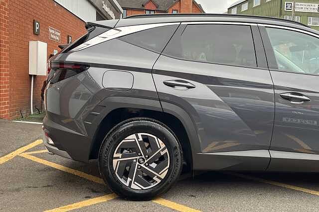 Hyundai TUCSON 1.6T Plug-in Hybrid Advance 5dr Auto Grey