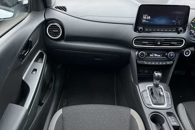 Hyundai KONA 1.6 GDi Hybrid Premium 5dr DCT White