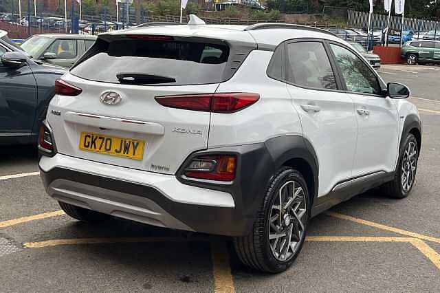 Hyundai KONA 1.6 GDi Hybrid Premium 5dr DCT White