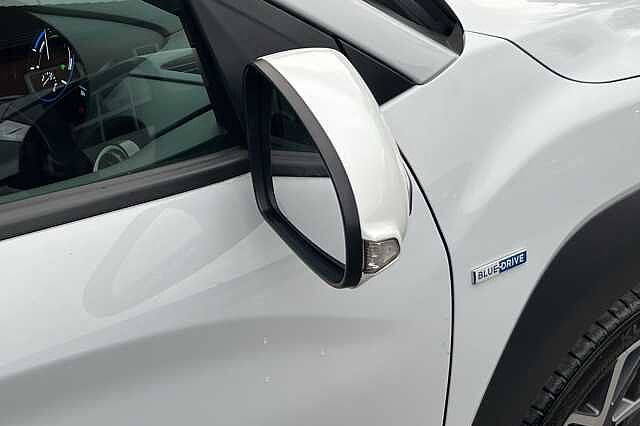 Hyundai KONA 1.6 GDi Hybrid Premium 5dr DCT White