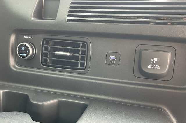 Hyundai SANTA FE 1.6 T-GDi Hybrid Ultimate 5dr 4WD Auto Green