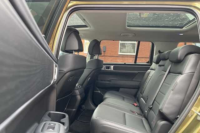 Hyundai SANTA FE 1.6 T-GDi Hybrid Ultimate 5dr 4WD Auto Green