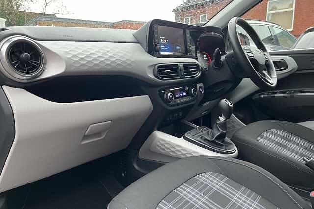 Hyundai i10 1.0 Premium 5dr [Nav]