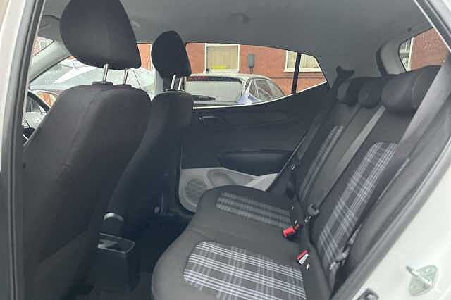 Hyundai i10 1.0 Premium 5dr [Nav]