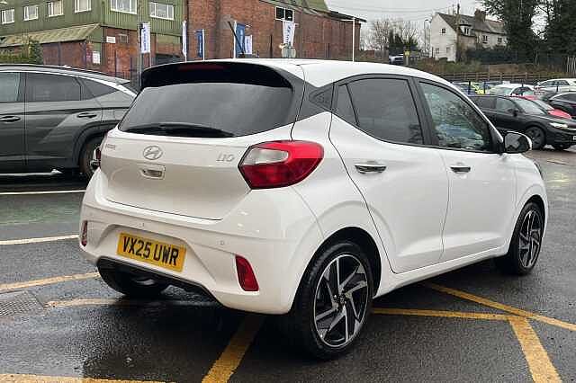 Hyundai i10 1.0 Premium 5dr [Nav]
