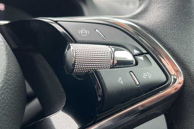 SKODA Karoq 1.5 TSI SE L 5dr DSG