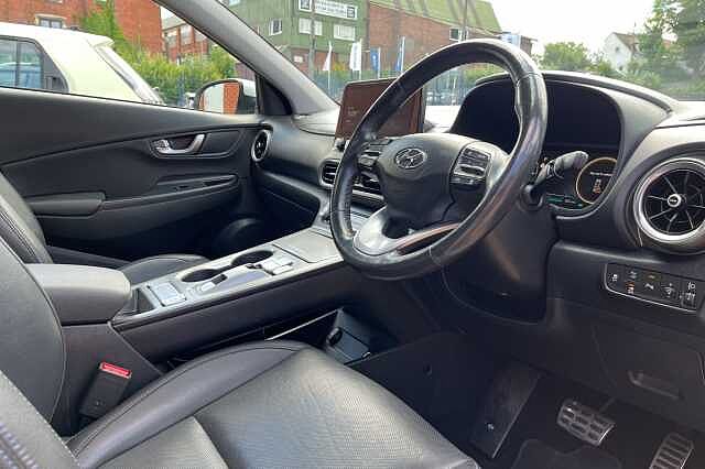 Hyundai KONA Ultimate 64kWh 5dr Auto White