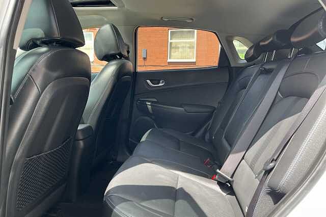 Hyundai KONA Ultimate 64kWh 5dr Auto White