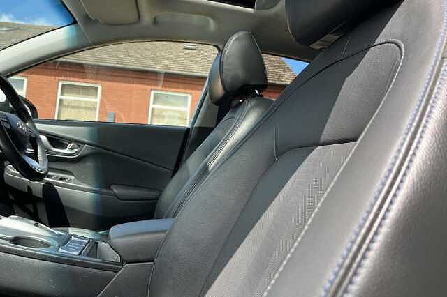 Hyundai KONA Ultimate 64kWh 5dr Auto White