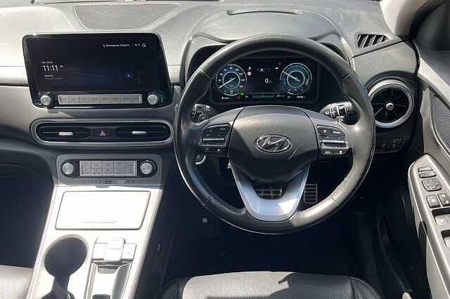 Hyundai KONA Ultimate 64kWh 5dr Auto White
