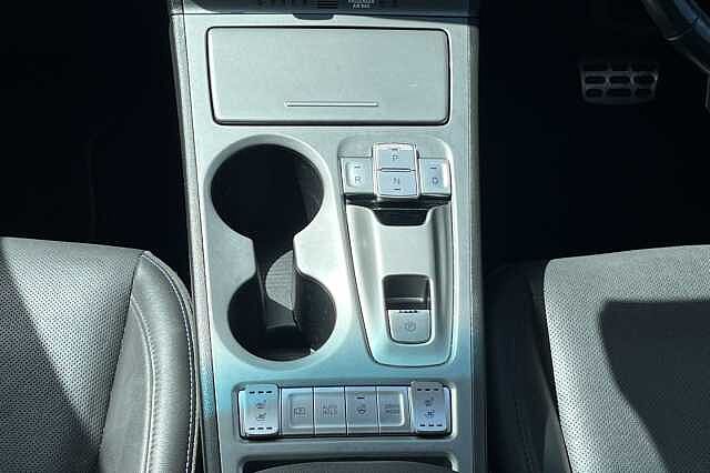 Hyundai KONA Ultimate 64kWh 5dr Auto White