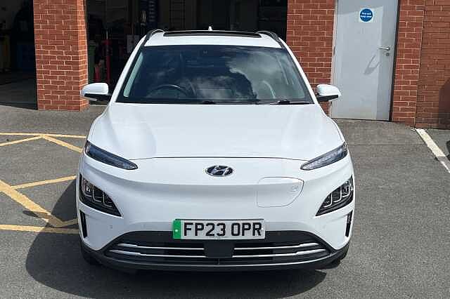 Hyundai KONA Ultimate 64kWh 5dr Auto White