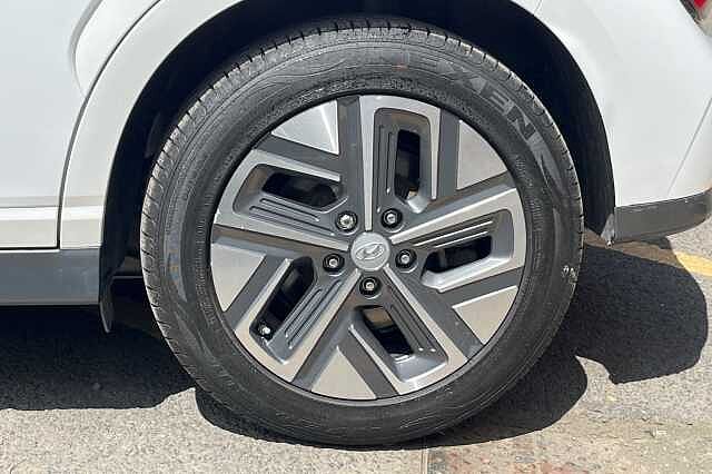Hyundai KONA Ultimate 64kWh 5dr Auto White