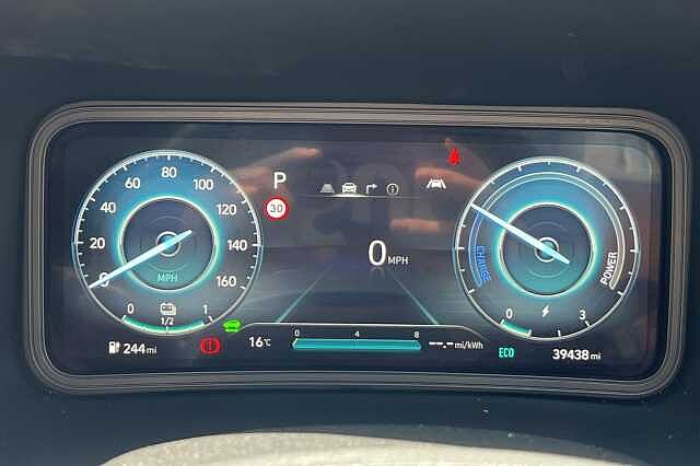 Hyundai KONA Ultimate 64kWh 5dr Auto White