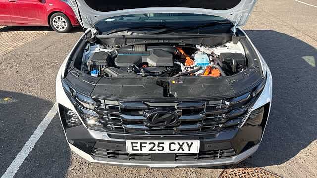 Hyundai TUCSON 1.6T Plug-in Hybrid Ultimate 5dr Auto Estate White