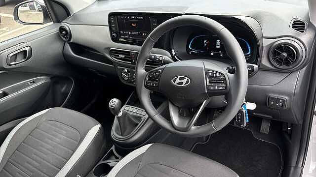Hyundai I10 1.0 [63] Advance 5dr [Nav] Petrol Hatchback Lumen Grey - Pearl
