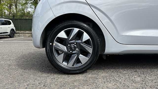 Hyundai I10 1.0 [63] Advance 5dr [Nav] Petrol Hatchback Lumen Grey - Pearl