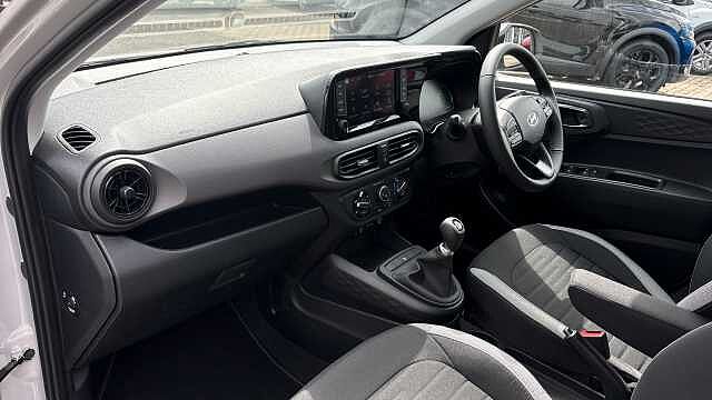 Hyundai I10 1.0 [63] Advance 5dr [Nav] Petrol Hatchback Lumen Grey - Pearl