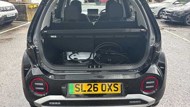 Hyundai INSTER 85kW 02 49kWh 5dr Auto Electric Hatchback Abyss Black - Pearl