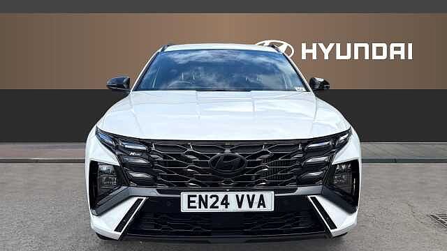 Hyundai TUCSON 1.6T 48V MHD N Line 5dr DCT Petrol Estate White