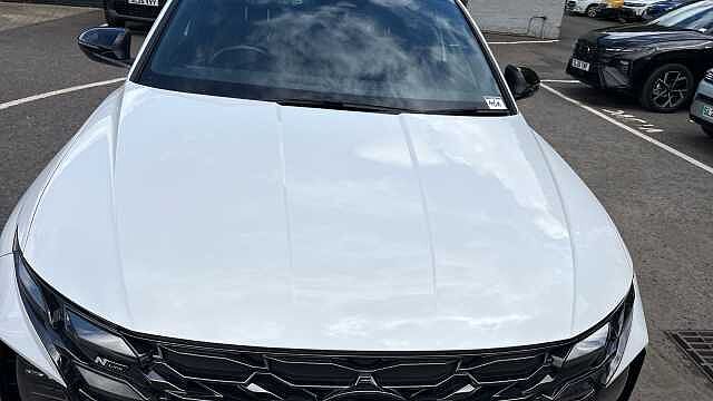 Hyundai TUCSON 1.6T 48V MHD N Line 5dr DCT Petrol Estate White