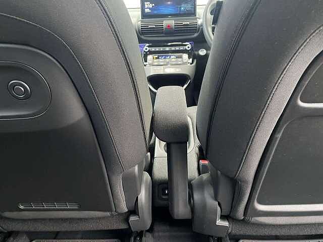Hyundai INSTER 85kW 02 49kWh 5dr Auto White