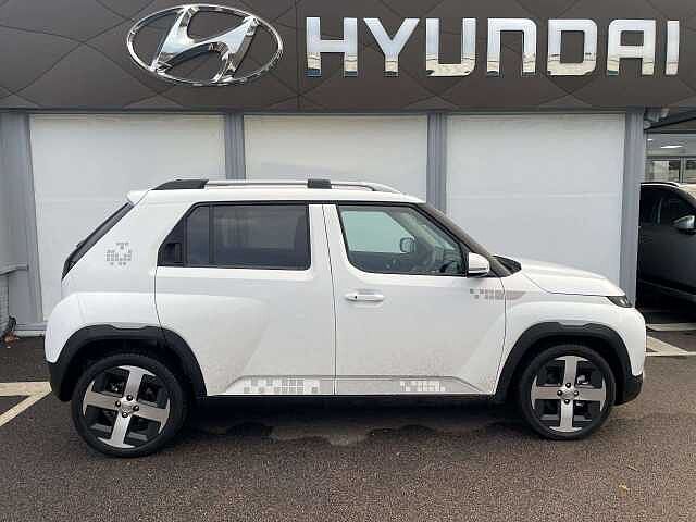 Hyundai INSTER 85kW 02 49kWh 5dr Auto White