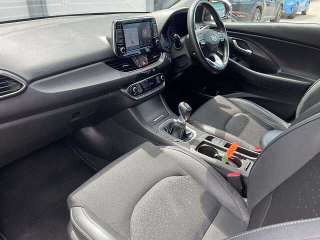 Hyundai I30 1.4T GDI Premium 5dr Red