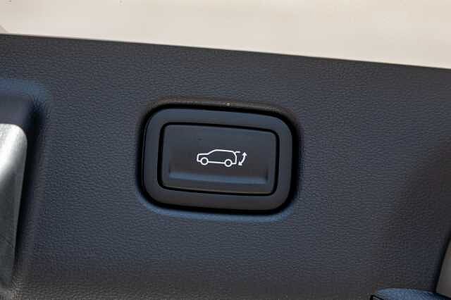 Hyundai KONA HATCHBACK 1.6T 138 N Line S 5dr DCT Atlas White