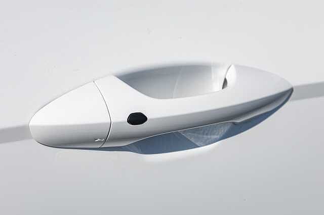 Hyundai KONA HATCHBACK 1.6T 138 N Line S 5dr DCT Atlas White