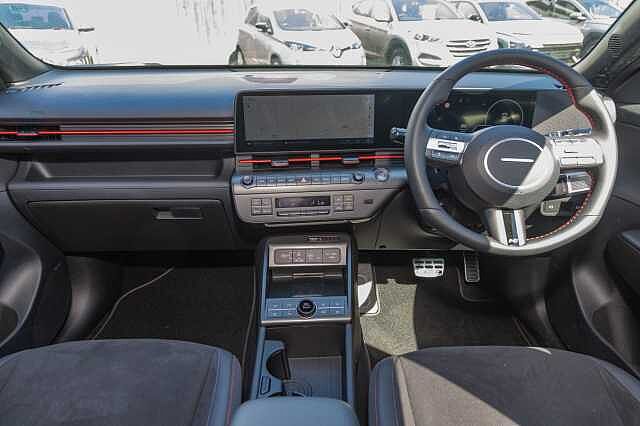 Hyundai KONA HATCHBACK 1.6T 138 N Line S 5dr DCT Atlas White