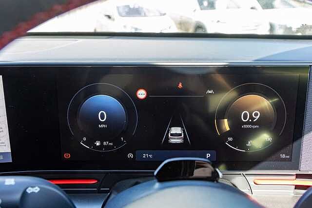 Hyundai KONA HATCHBACK 1.6T 138 N Line S 5dr DCT Atlas White