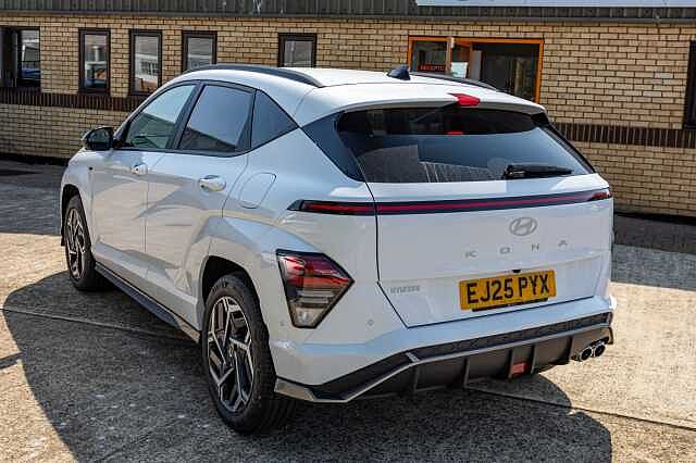 Hyundai KONA 1.6T 138 N Line S 5dr DCT Abyss Black