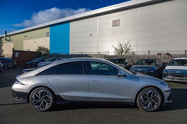 Hyundai IONIQ 6 E (228ps) Premium 77kWh (Single Motor) RWD Gold