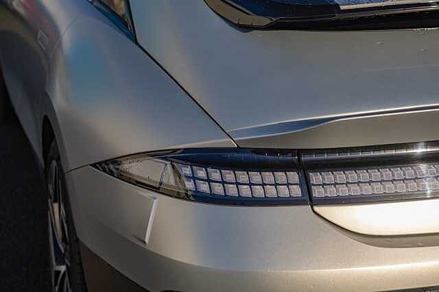 Hyundai IONIQ 6 E (228ps) Premium 77kWh (Single Motor) RWD Gold