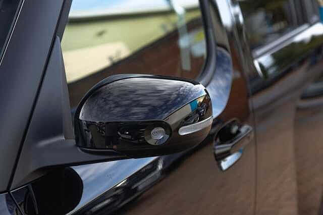 Hyundai INSTER 85kW 02 49kWh 5dr Auto Phantom Black