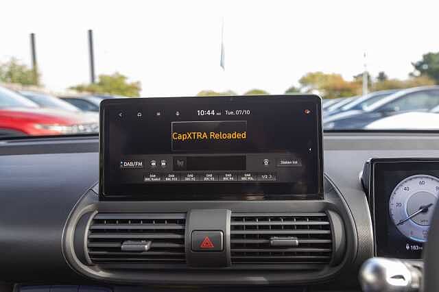 Hyundai INSTER 85kW 02 49kWh 5dr Auto Phantom Black