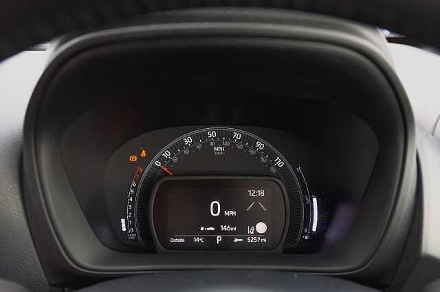 Toyota Aygo X 1.0 VVT-i Edge 5dr Auto