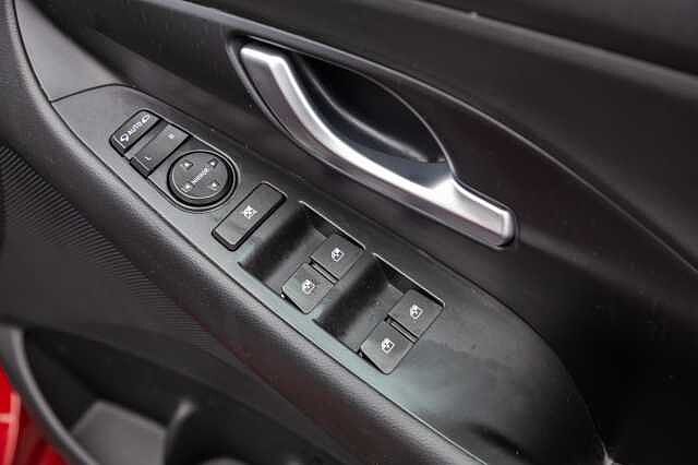 Hyundai I30 1.0T GDi SE Connect 5dr Ultimate Red