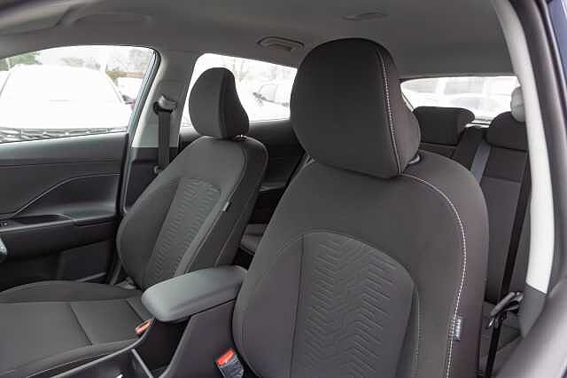 Hyundai KONA 1.6 Hybrid 129 Advance 5dr DCT Meta BLUE